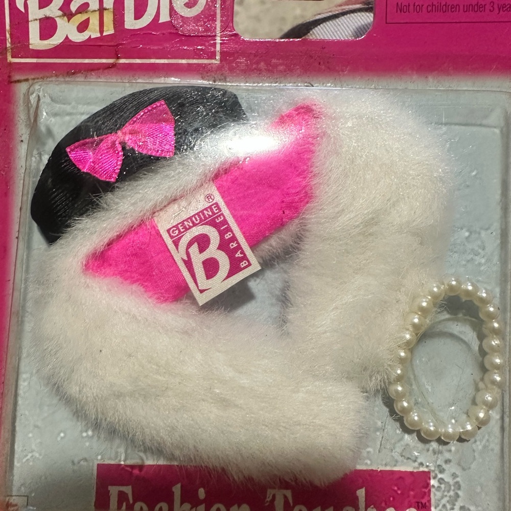 Barbie Fashion Touches Set with Black Hat and Pink Bow 1997 NIB